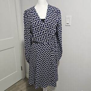 Banana Republic Navy and White Long Sleeve Dress